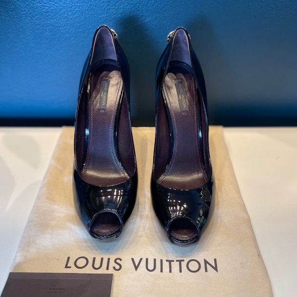 Louis Vuitton Black Patent Leather Oh Really! Peep Toe Pumps size 41 - Picture 1 of 9